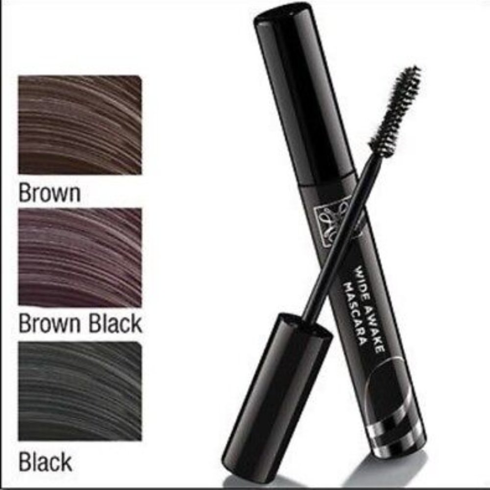 Wide awake Mascara in Black